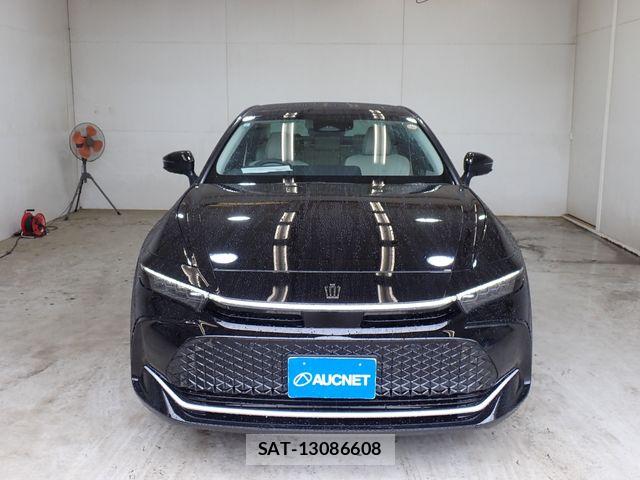 Toyota Crown Crossover 2023-08 7271732-4