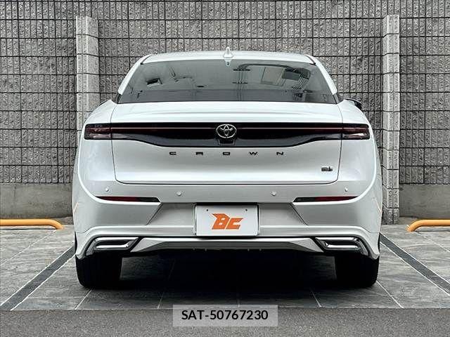 Toyota Crown Crossover 2022-10 7271735-13