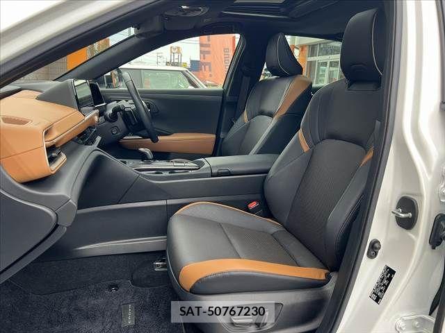 Toyota Crown Crossover 2022-10 7271735-16