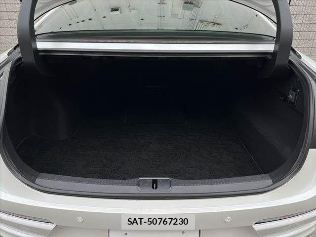 Toyota Crown Crossover 2022-10 7271735-19