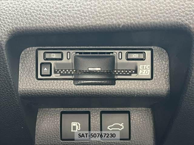 Toyota Crown Crossover 2022-10 7271735-28