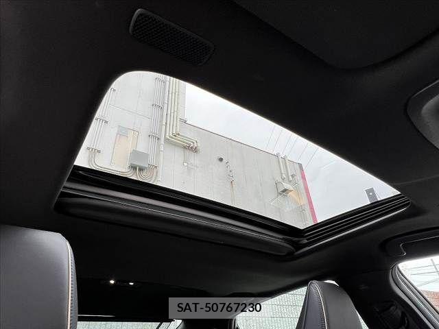 Toyota Crown Crossover 2022-10 7271735-4