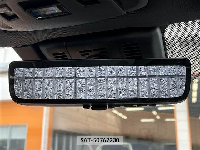Toyota Crown Crossover 2022-10 7271735-5