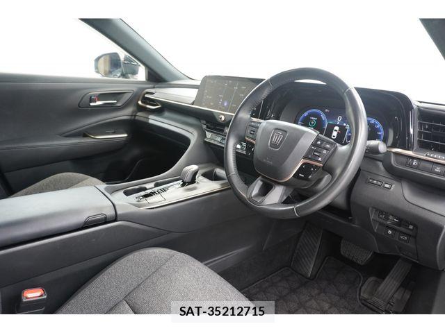 Toyota Crown Crossover 2023-04 7271734-13