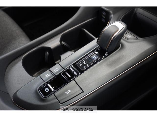 Toyota Crown Crossover 2023-04 7271734-17