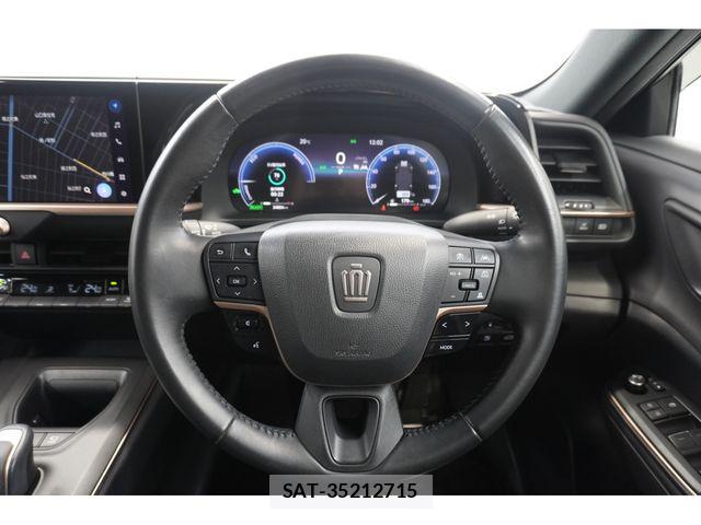 Toyota Crown Crossover 2023-04 7271734-8