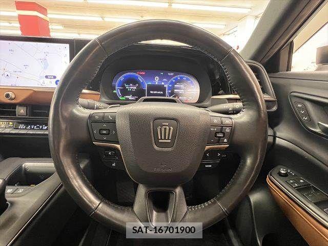 Toyota Crown Crossover 2022-12 7326355-10