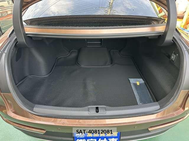 Toyota Crown Crossover 2023-10 7326356-9