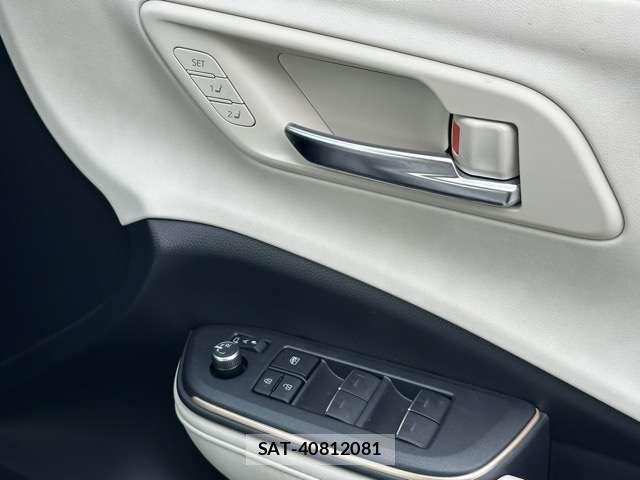 Toyota Crown Crossover 2023-10 7326356-14