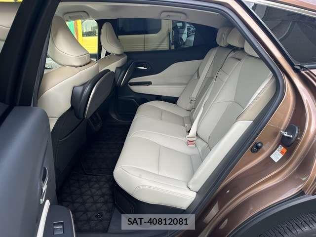 Toyota Crown Crossover 2023-10 7326356-3
