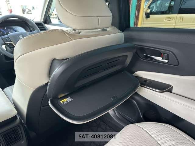 Toyota Crown Crossover 2023-10 7326356-6
