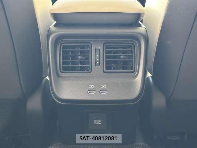 Toyota Crown Crossover 2023-10 7326356-7
