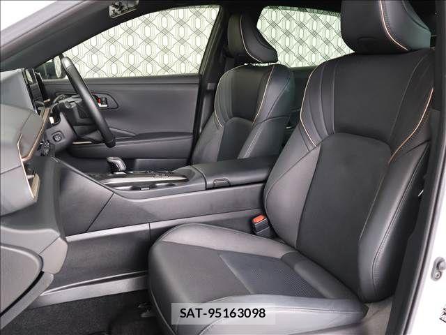 Toyota Crown Crossover 2023-09 7326348-11