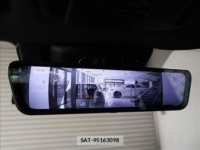 Toyota Crown Crossover 2023-09 7326348-3
