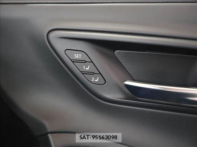 Toyota Crown Crossover 2023-09 7326348-7