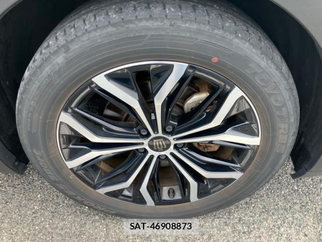 Toyota Crown Crossover 2023-06 7326358-5