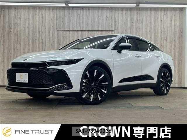 Toyota Crown Crossover 2023-03 7326359-0