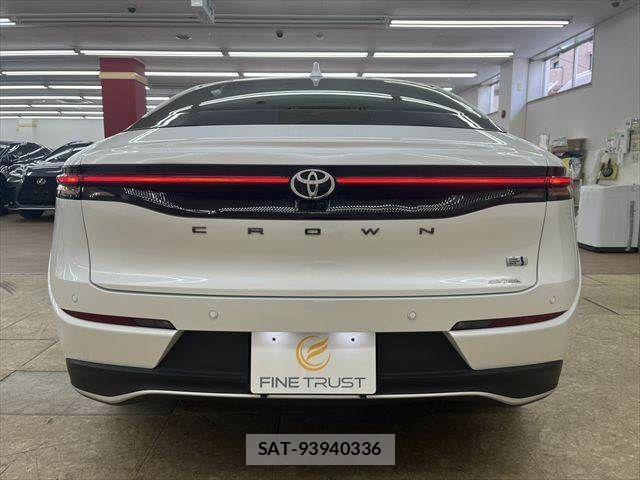 Toyota Crown Crossover 2023-03 7326359-16
