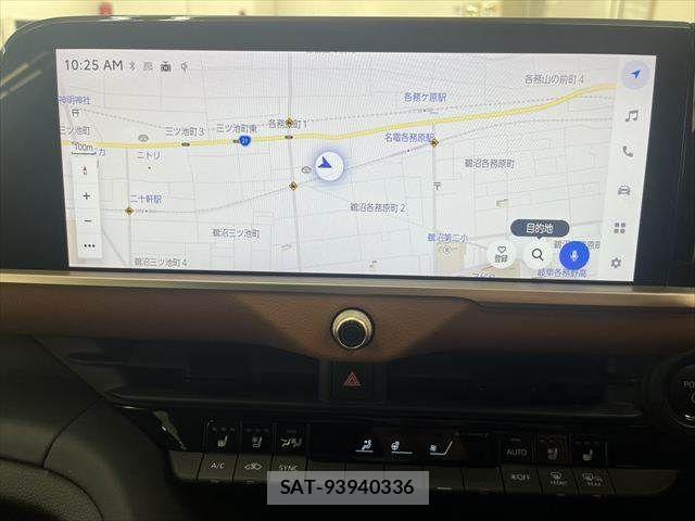 Toyota Crown Crossover 2023-03 7326359-3