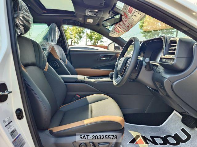 Toyota Crown Crossover 2023-07 7357253-9
