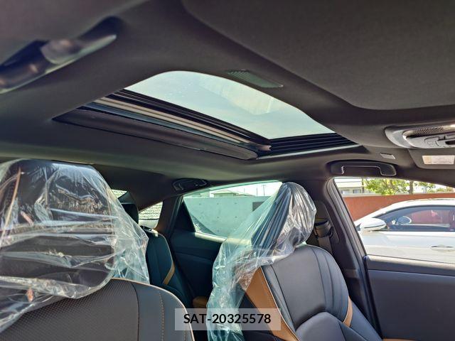 Toyota Crown Crossover 2023-07 7357253-12