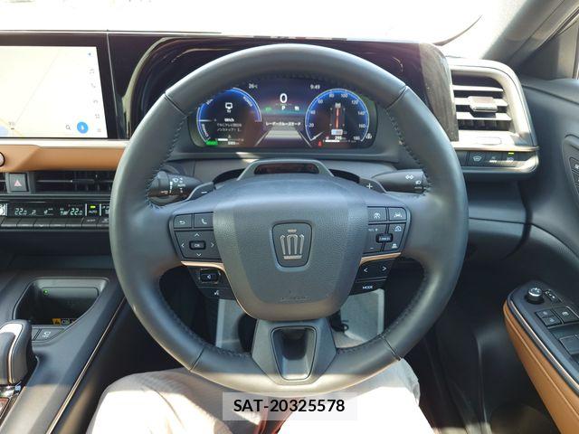 Toyota Crown Crossover 2023-07 7357253-13