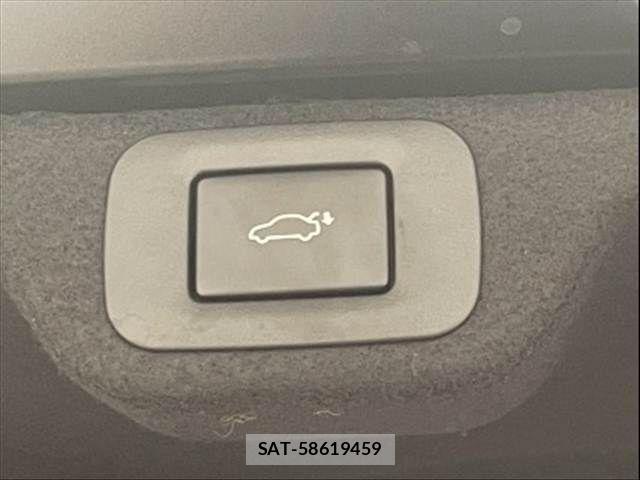 Toyota Crown Crossover 2022-12 7357256-8