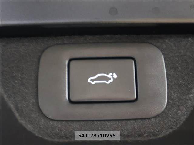 Toyota Crown Crossover 2023-06 7357262-19