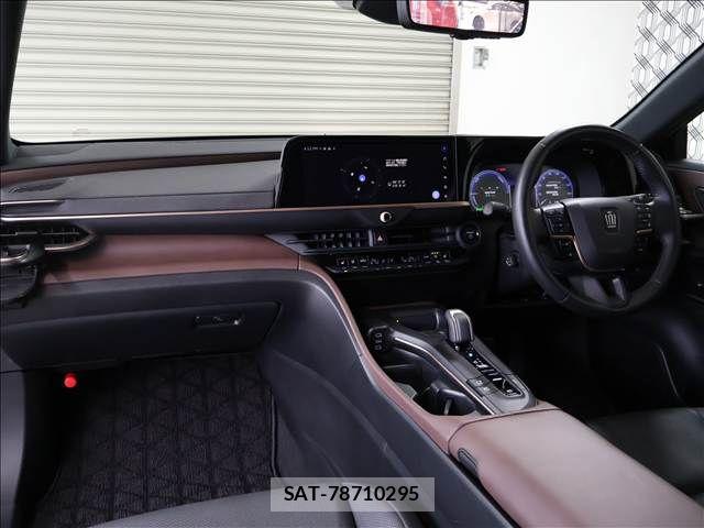 Toyota Crown Crossover 2023-06 7357262-2