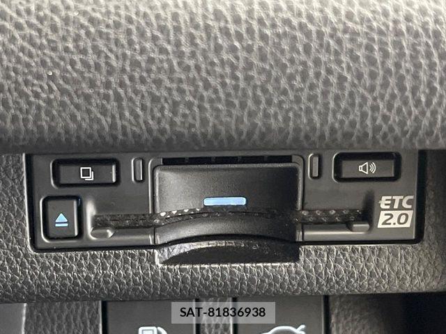 Toyota Crown Crossover 2023-06 7357266-6