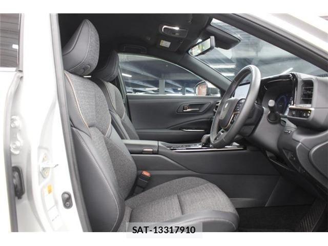 Toyota Crown Crossover 2025-02 7391694-26