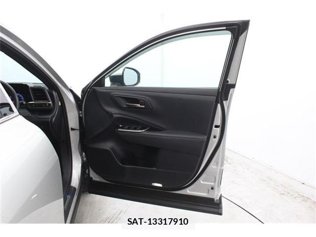 Toyota Crown Crossover 2025-02 7391694-27