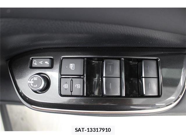 Toyota Crown Crossover 2025-02 7391694-28