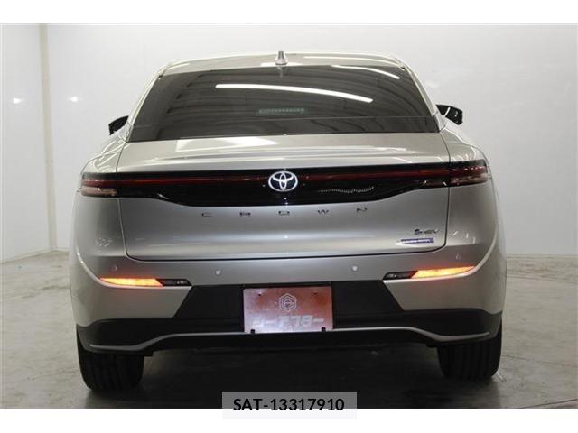 Toyota Crown Crossover 2025-02 7391694-5