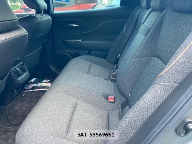 Toyota Crown Crossover 2022-09 7453644-13