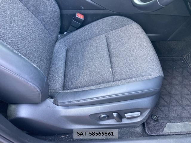 Toyota Crown Crossover 2022-09 7453644-18