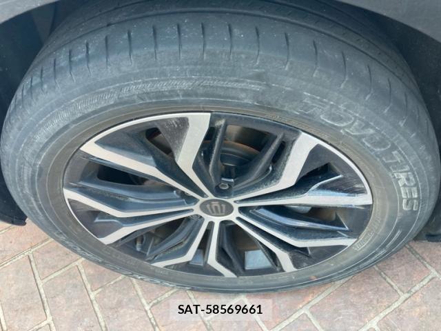 Toyota Crown Crossover 2022-09 7453644-5