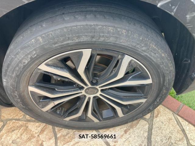Toyota Crown Crossover 2022-09 7453644-6