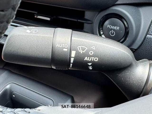 Toyota Crown Crossover 2023-05 7453640-23