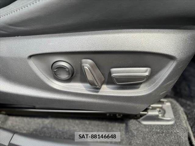 Toyota Crown Crossover 2023-05 7453640-29