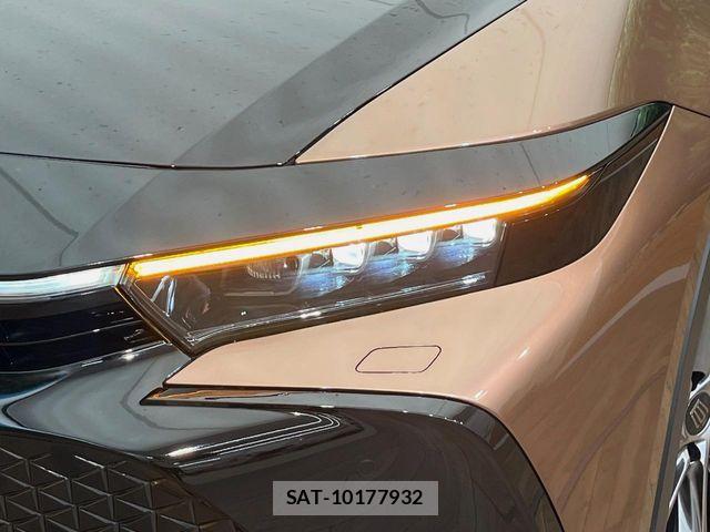 Toyota Crown Crossover 2023-03 7453642-13