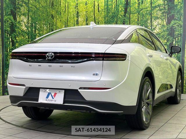 Toyota Crown Crossover 2022-12 7453638-16