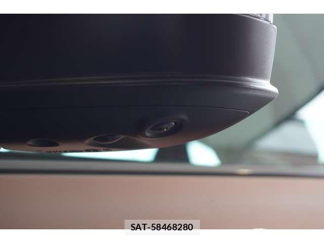 Toyota Crown Crossover 2022-10 7453643-11