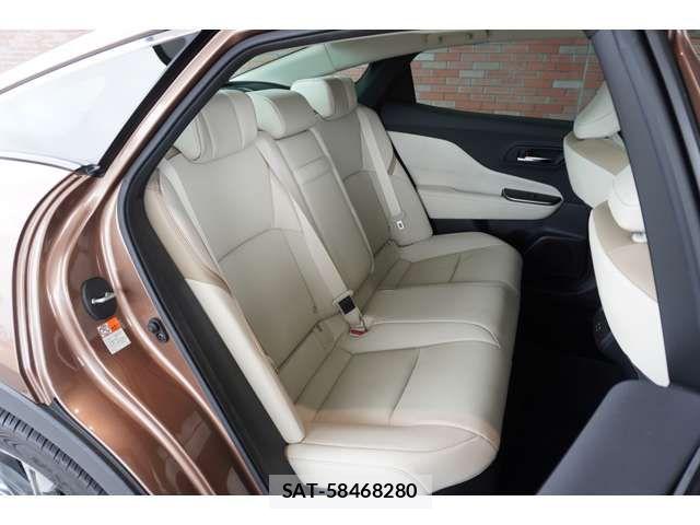 Toyota Crown Crossover 2022-10 7453643-6