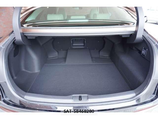 Toyota Crown Crossover 2022-10 7453643-7