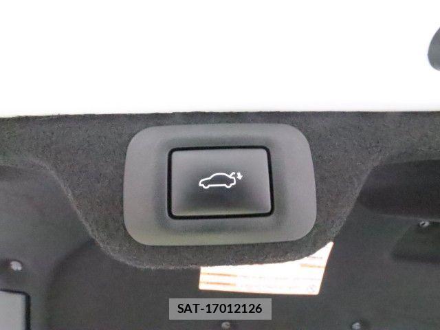 Toyota Crown Crossover 2025-04 7453637-13