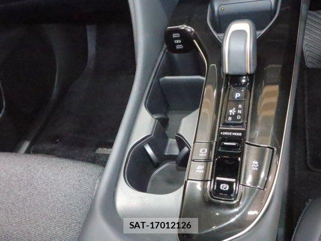 Toyota Crown Crossover 2025-04 7453637-18