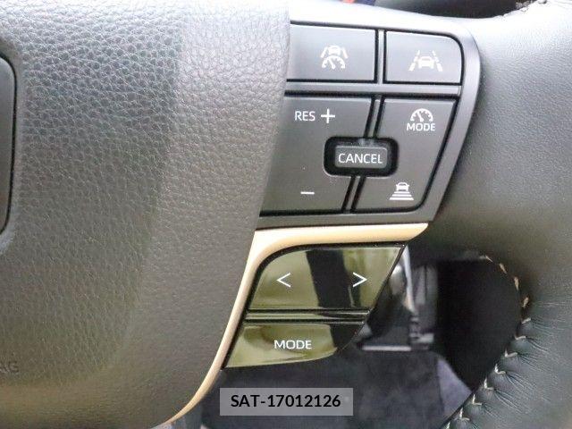 Toyota Crown Crossover 2025-04 7453637-21