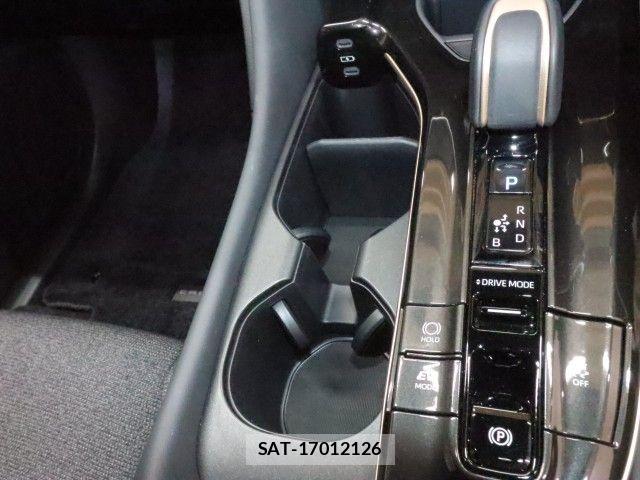 Toyota Crown Crossover 2025-04 7453637-27