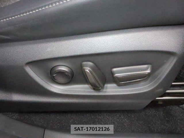 Toyota Crown Crossover 2025-04 7453637-4